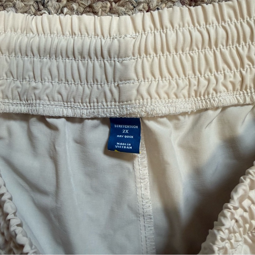 Old Navy Cream Cargo Drawstring Athletic Shorts - Picture 2 of 2